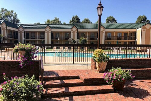 Гостиница Quality Inn Morganton