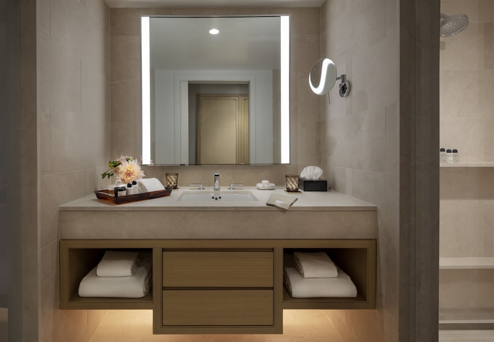 Фото The Newbury Boston