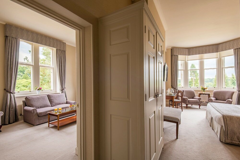 Фото Ashdown Park Hotel & Country Club