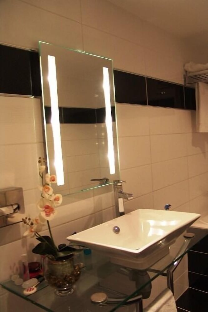 Фото Best Western Le Marquis de La Baume