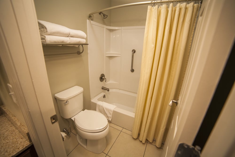 Фото New Haven Village Suites