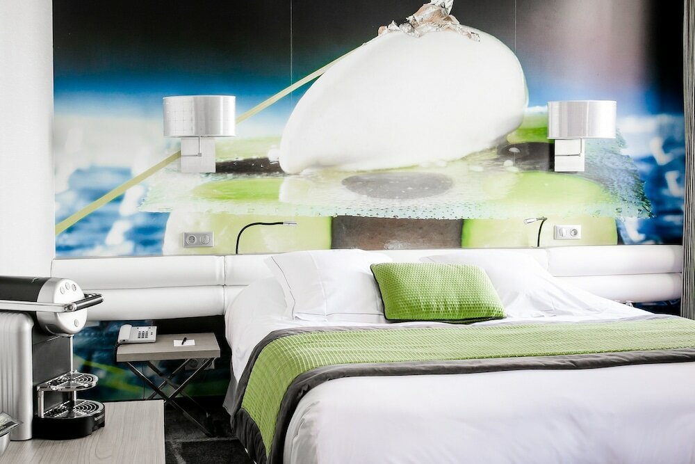 Фото Hostellerie Du Chapeau Rouge