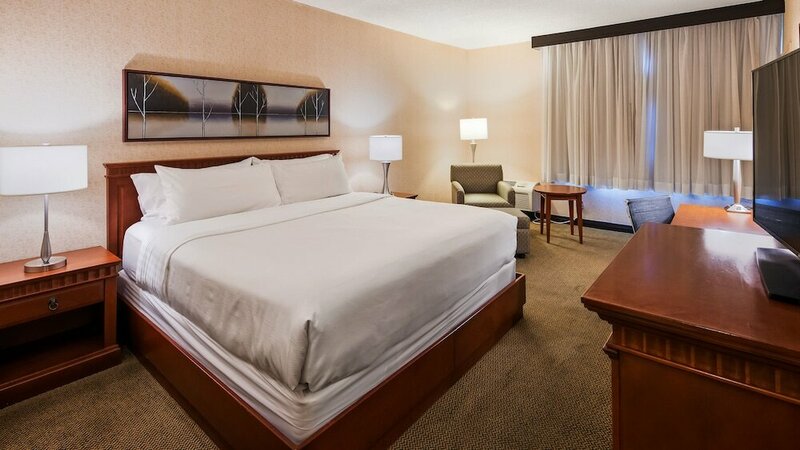 Гостиница Radisson Hotel Montreal Airport в Монреале