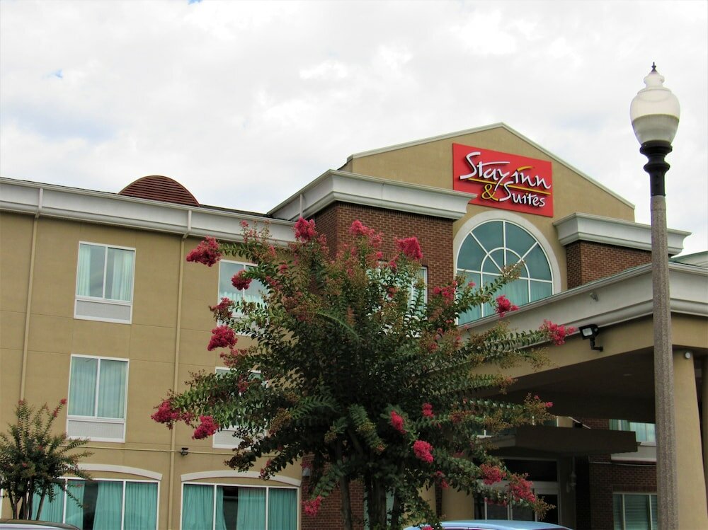Фото Stay Inn & Suites Montgomery