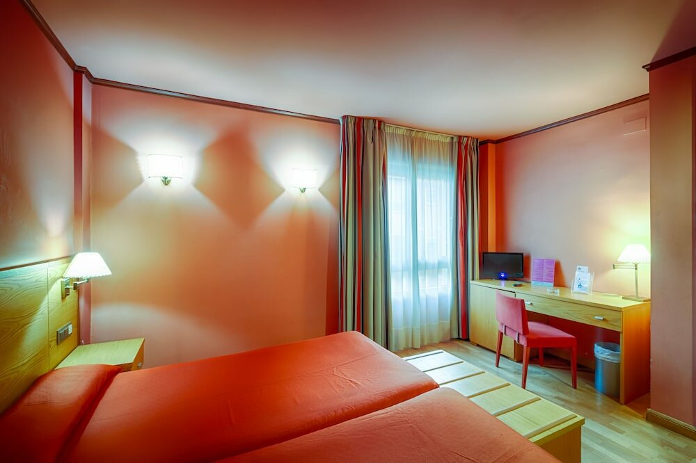 Фото Hotel Cervantes