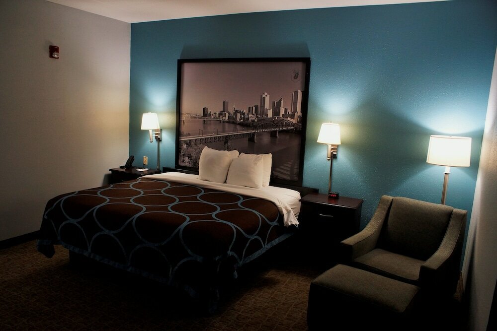 Фото Super 8 by Wyndham Grove City