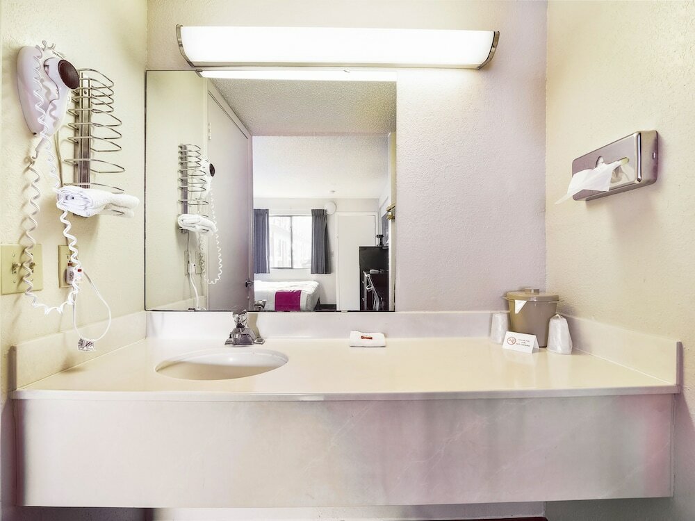 Фото Americas Best Value Inn Amarillo Downtown