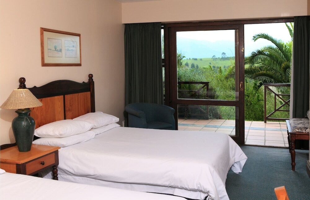 Фото Far Hills Hotel