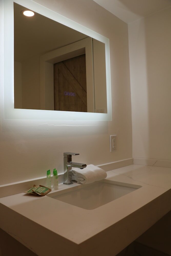 Фото Pembroke Inn