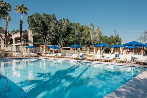 Гостиница Oasis Hotel Palm Springs в Палм-Спрингс