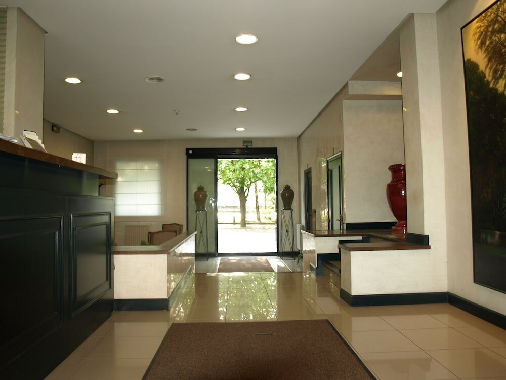 Фото Hotel Ibiltze