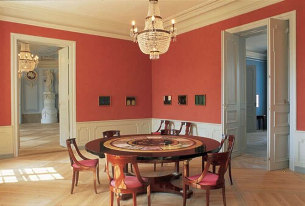 Фото Hotel Schloss Neuhardenberg