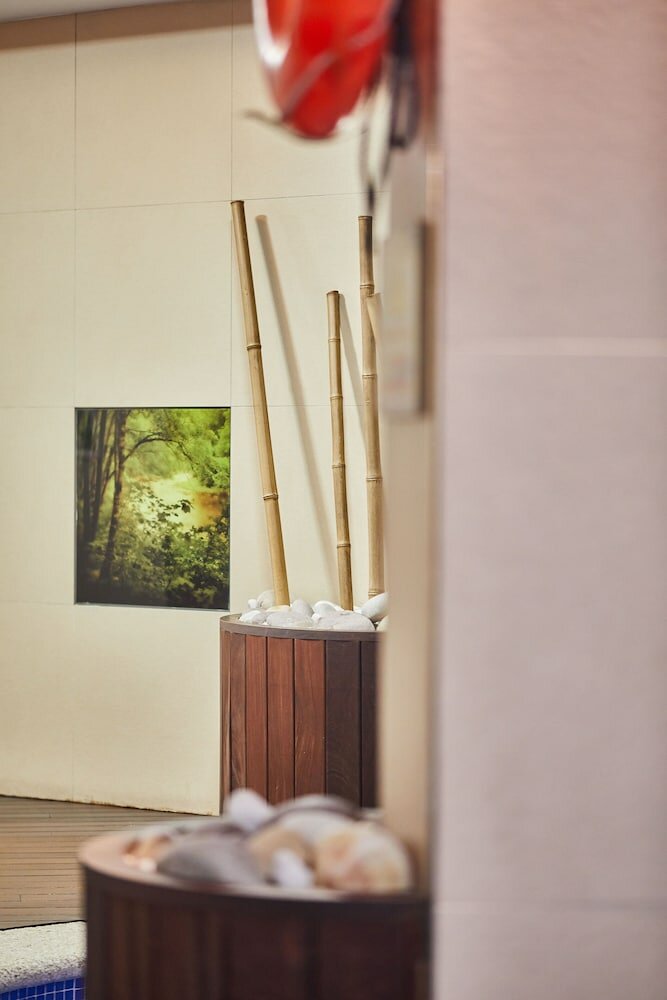 Фото Hotel Silken Ciudad Gijon