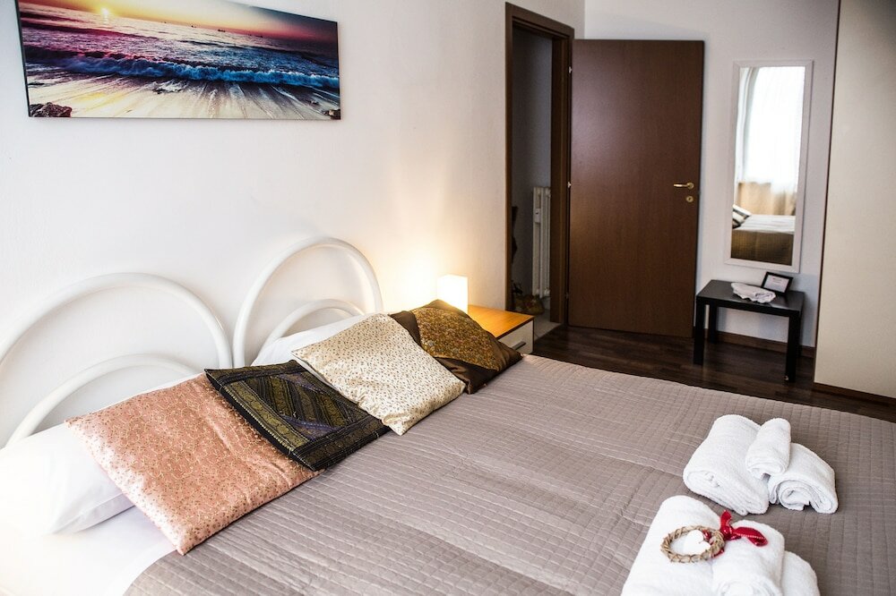 Фото Gambara Citylife Urban Nest