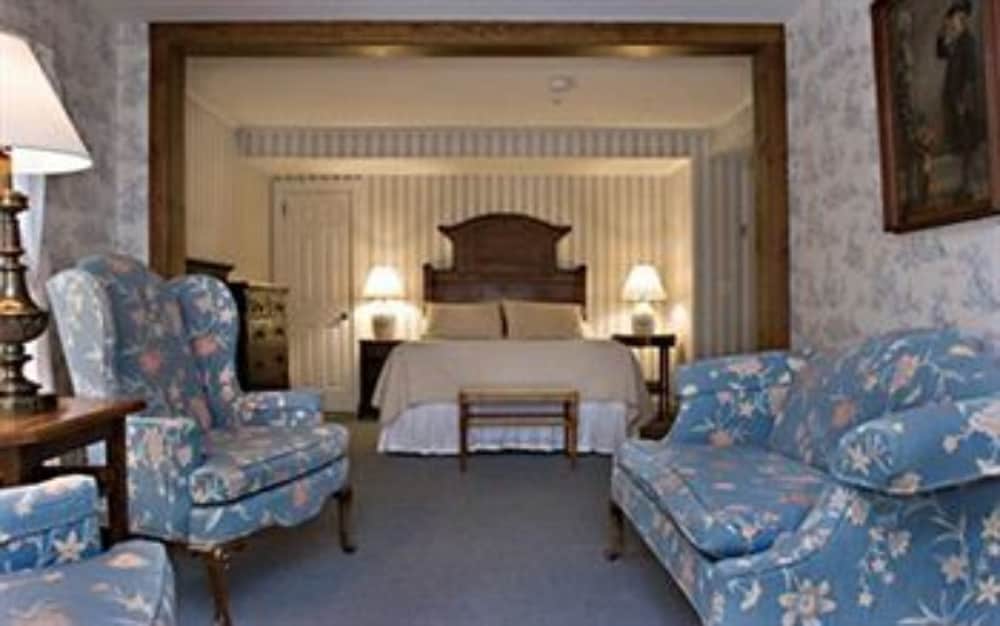 Фото Arlington's West Mountain Inn