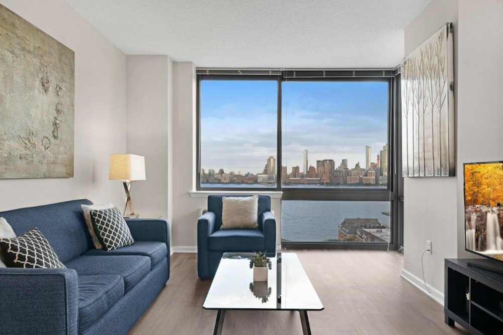 Фото Global Luxury Suites at Newport