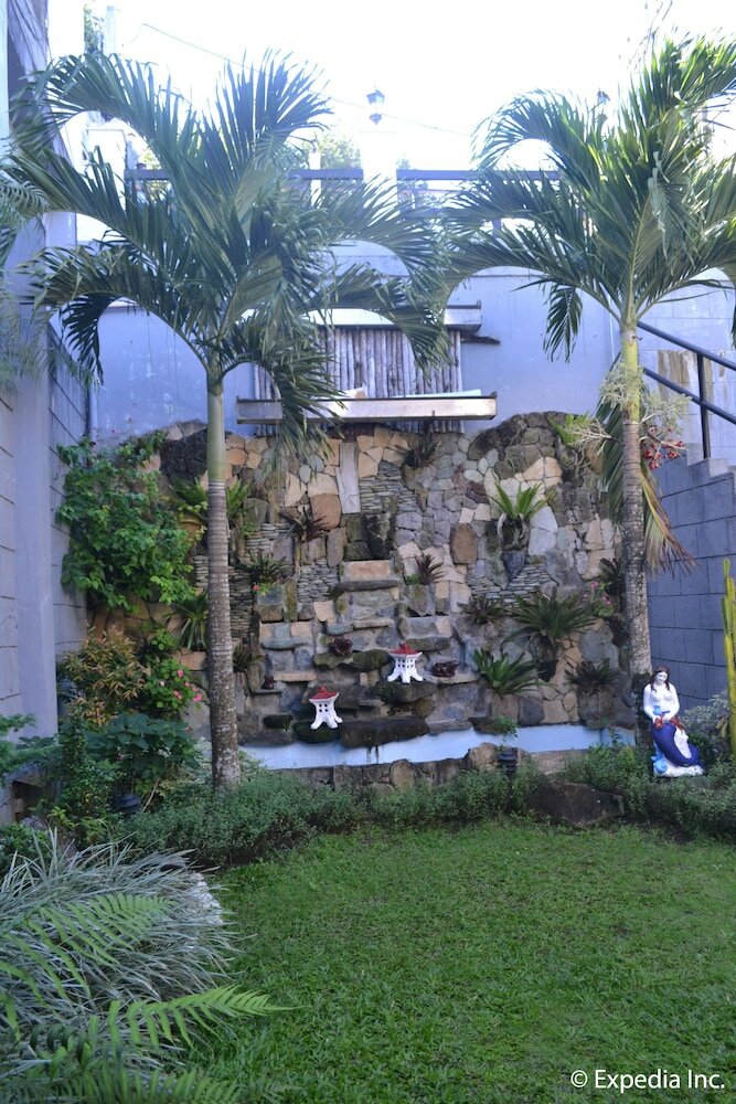 Фото Chateau Beatrice Bed & Breakfast