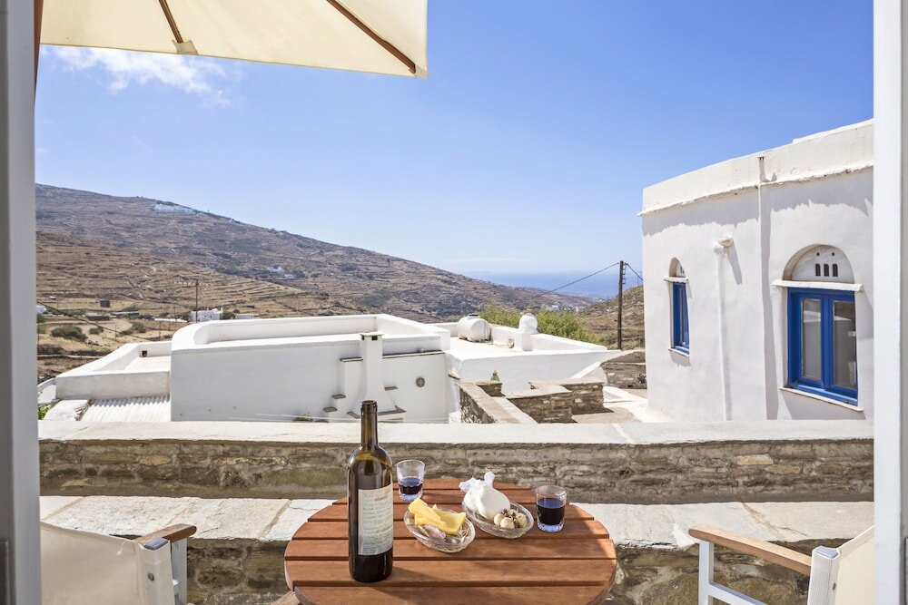 Фото Crossroads Inn