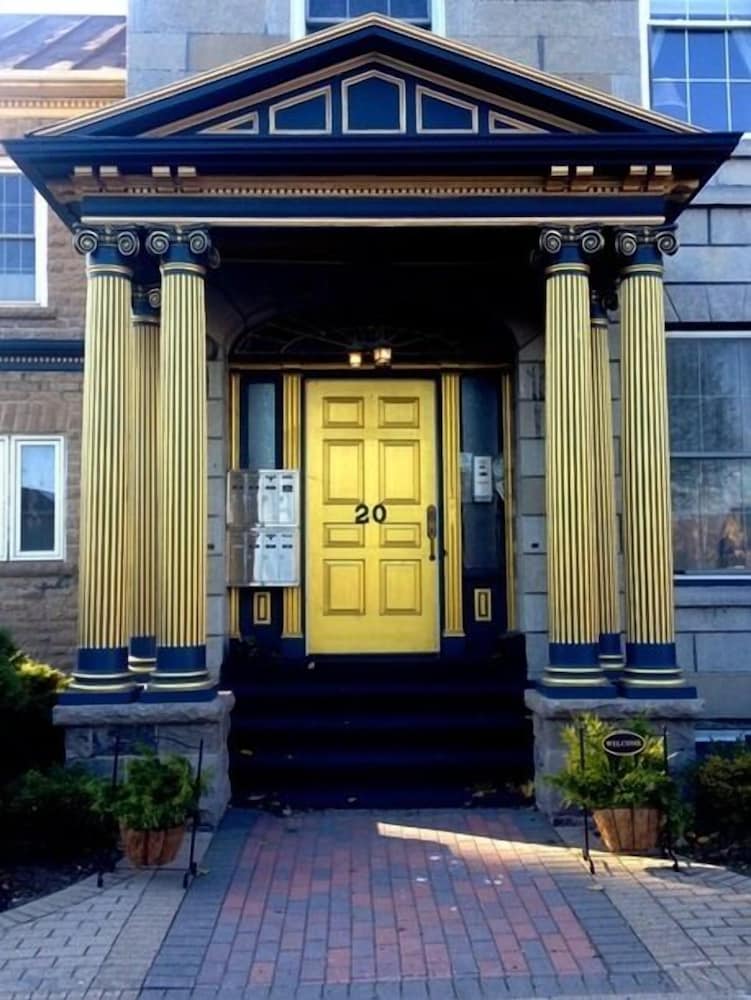 Фото The Noble Suites