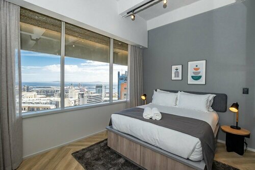 Апартаменты One Thibault Self Catering Apartments	 в Кейптауне