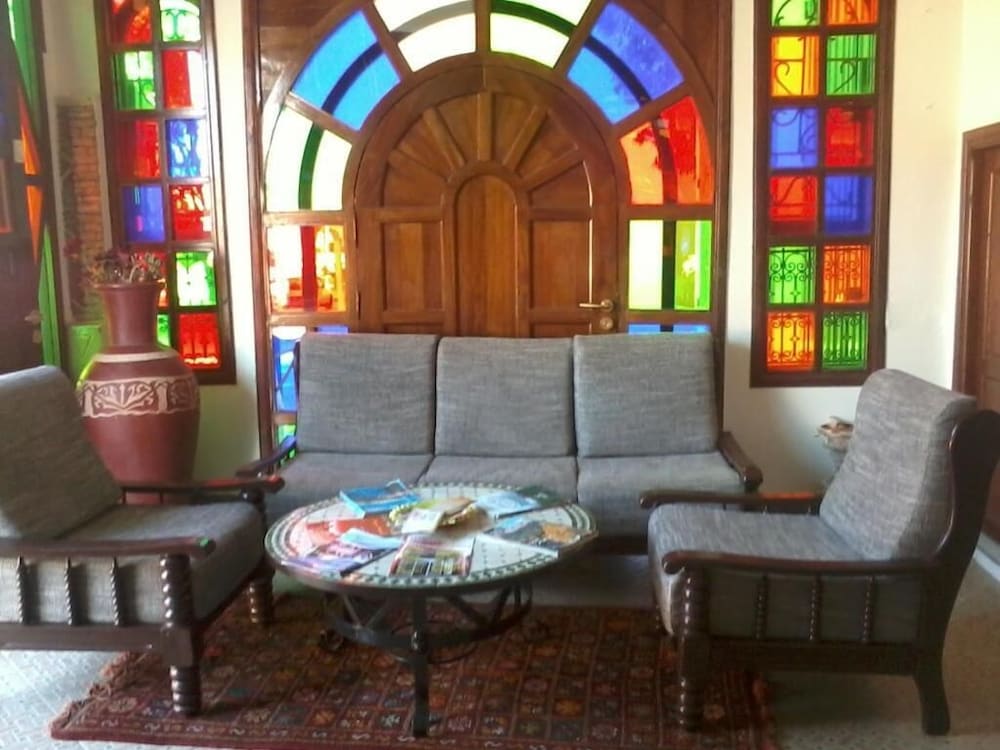 Фото Les Rochers peints hotel