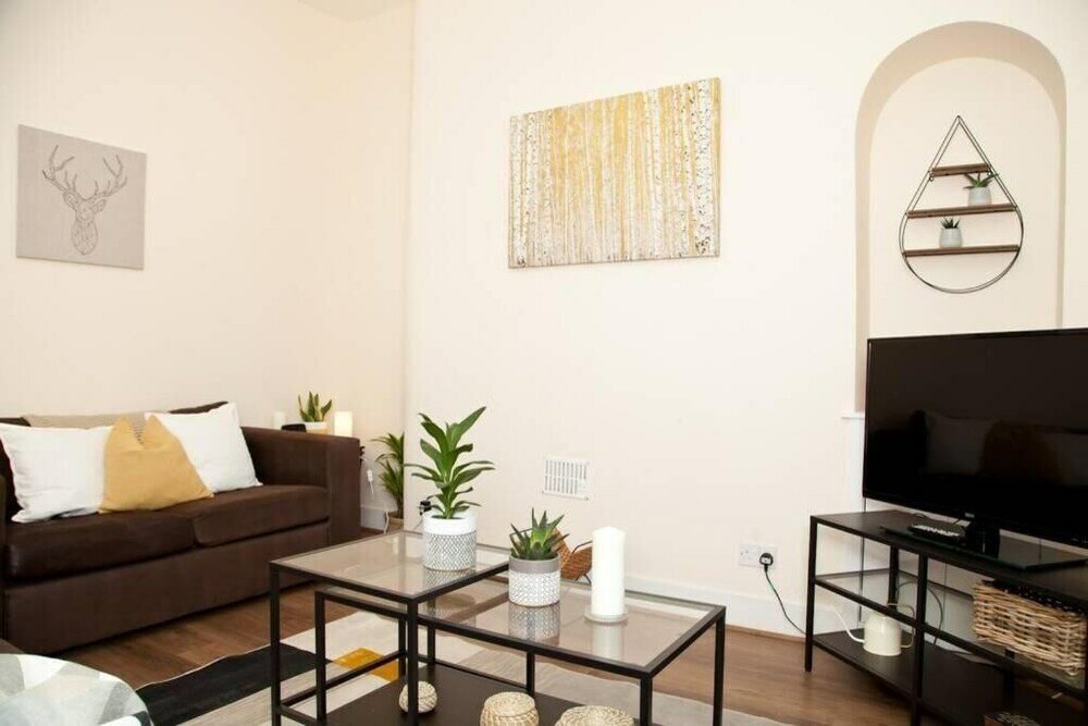 Фото Snug - Logie Baird Apartment
