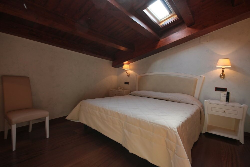 Фото Hotel Rojan