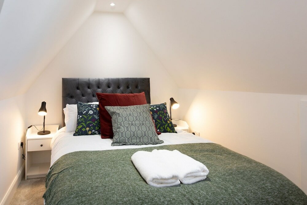 Фото Central Flats in Cardiff with Parking