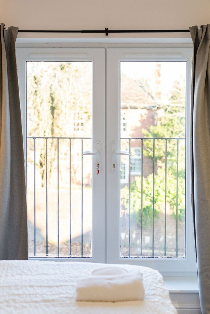 Фото Central Flats in Cardiff with Parking