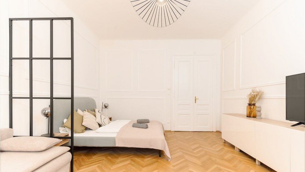 Фото City Apartment - 5 min to Metro