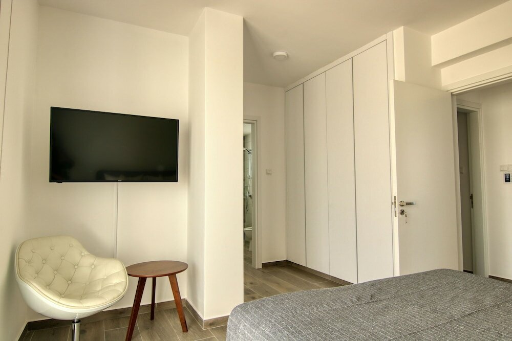 Фото Phaedrus Living Coral Suites Aquatic