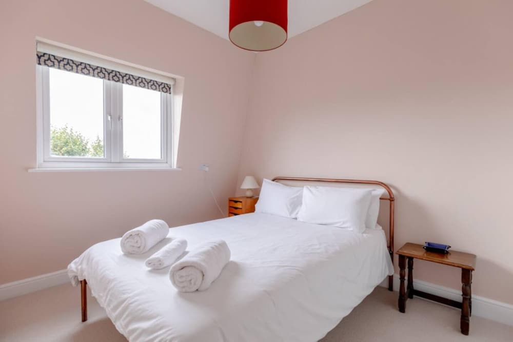 Фото Quaint & Cosy 1 Bedroom Flat - Kensington Olympia!