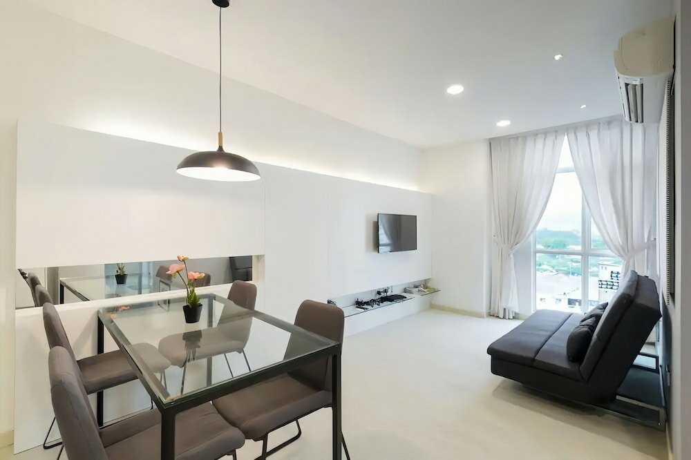 Фото Straits Garden Suites Penang