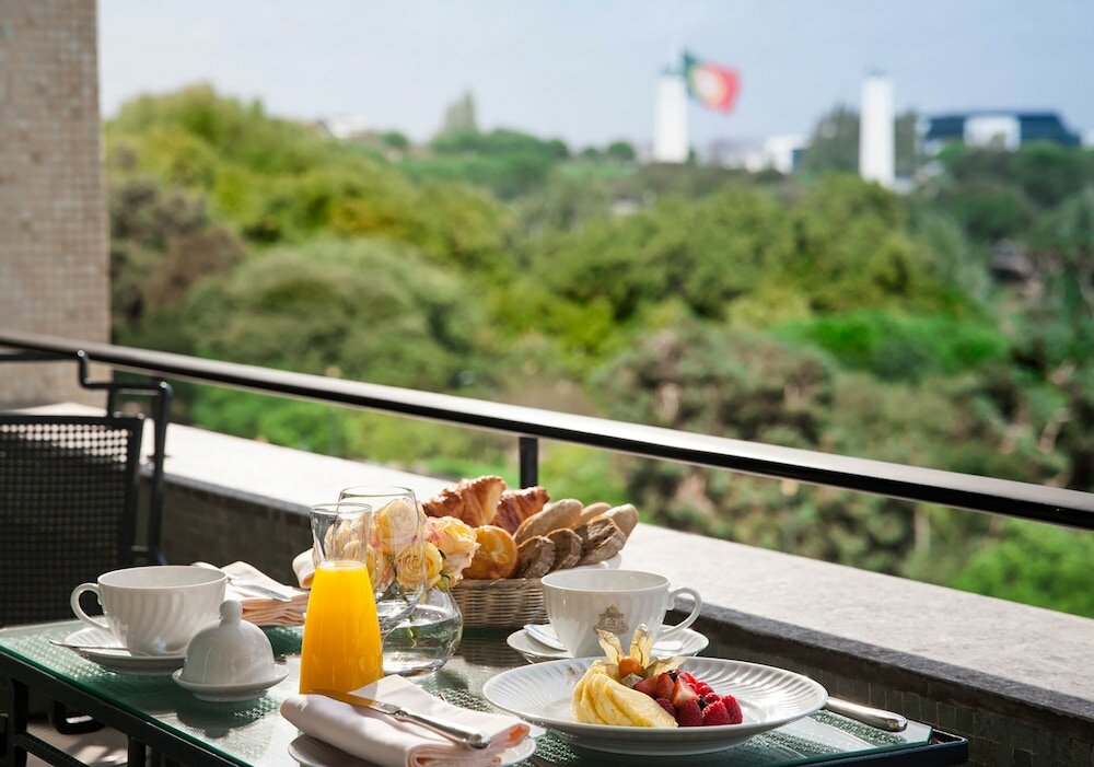 Фото Four Seasons Hotel Ritz Lisbon