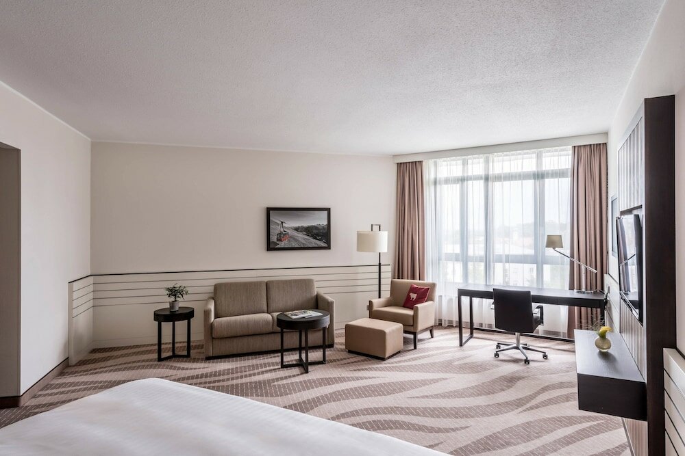 Фото Munich Airport Marriott Hotel