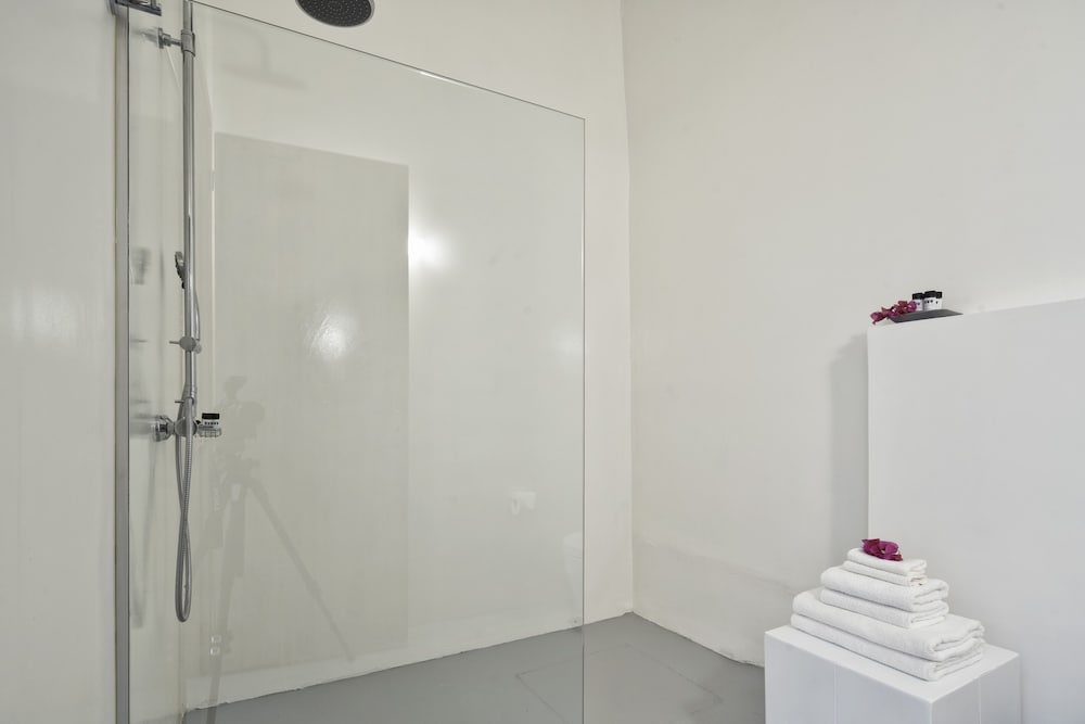 Фото Mr & Mrs White Tinos