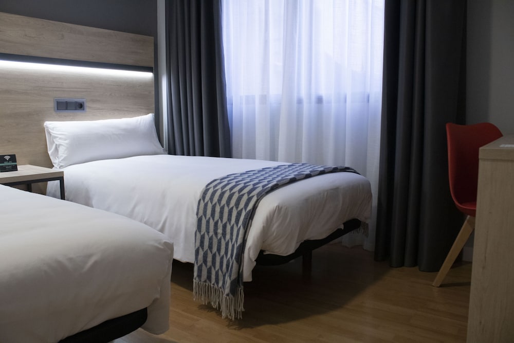 Фото Hotel Alda Centro Zaragoza