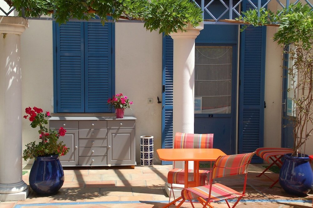 Фото Hotel de la Fontaine