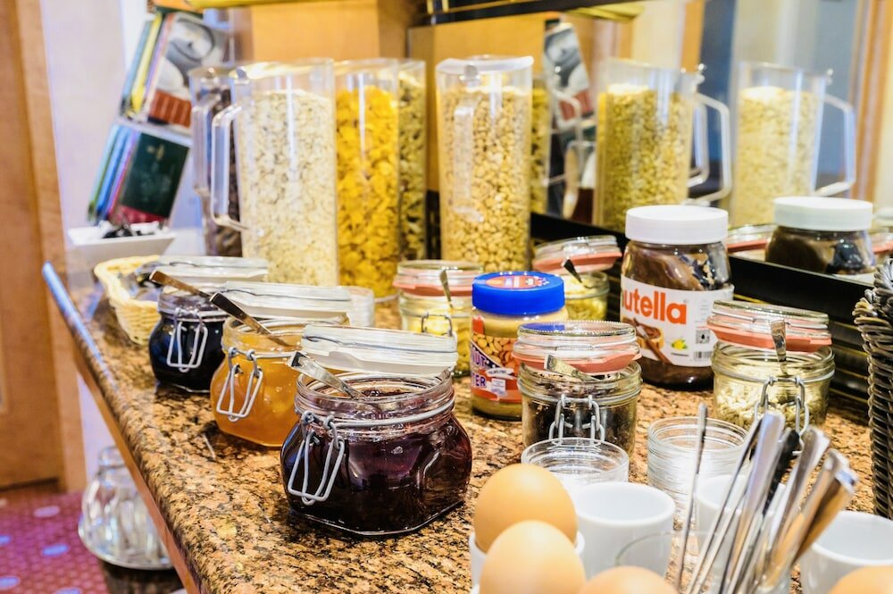 Фото Hotel Rieker Stuttgart Hauptbahnhof