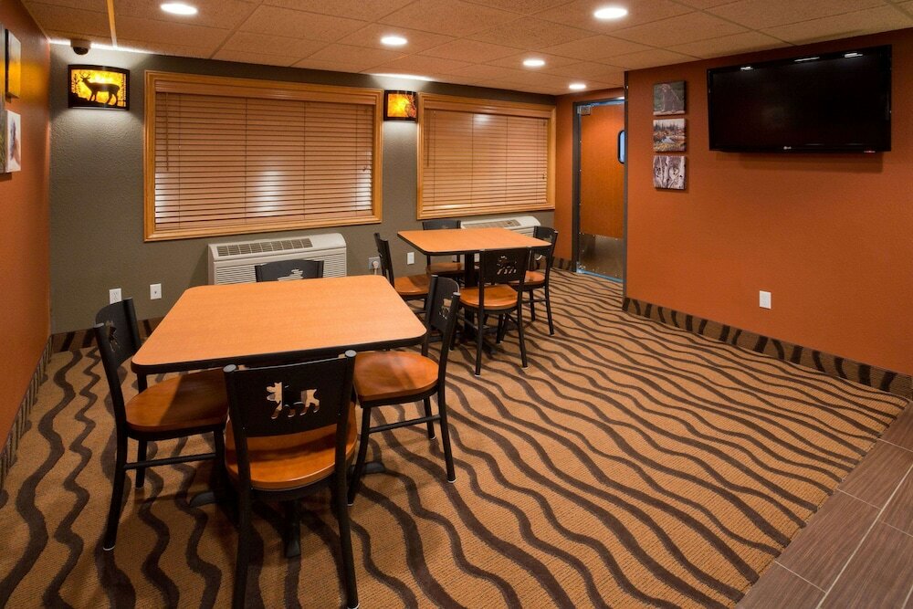 Фото AmericInn by Wyndham Grafton