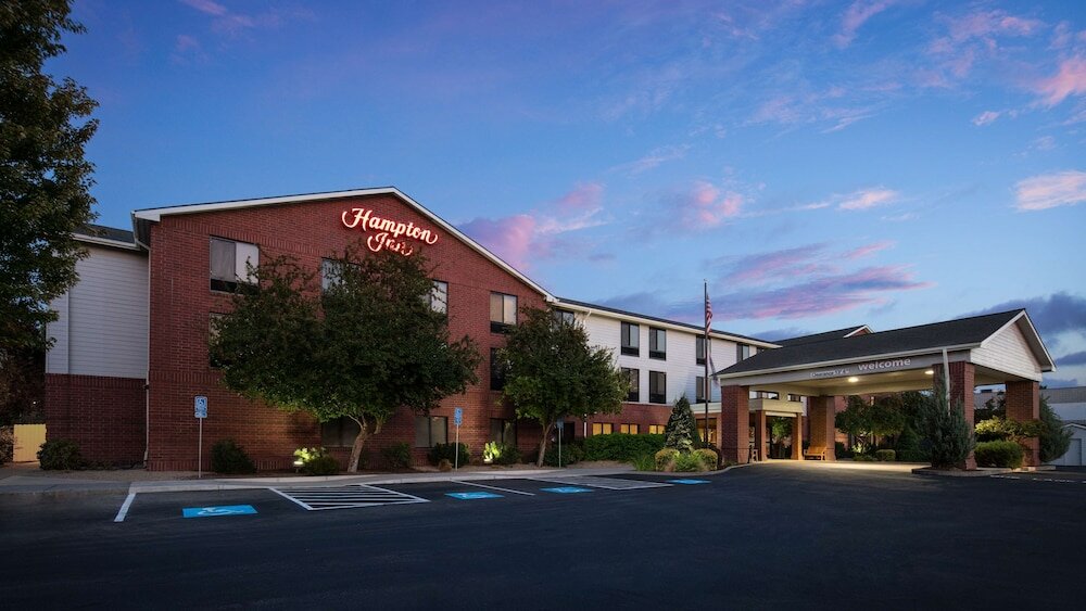 Фото Hampton Inn Medford