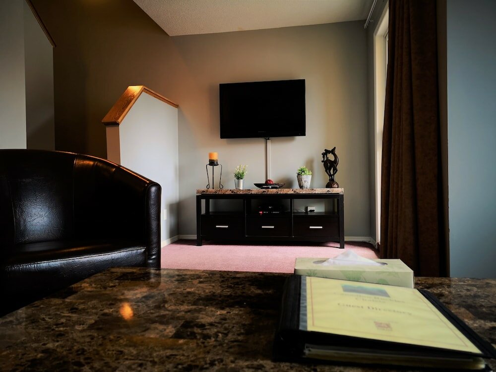 Фото Canadian Rockies Chalets