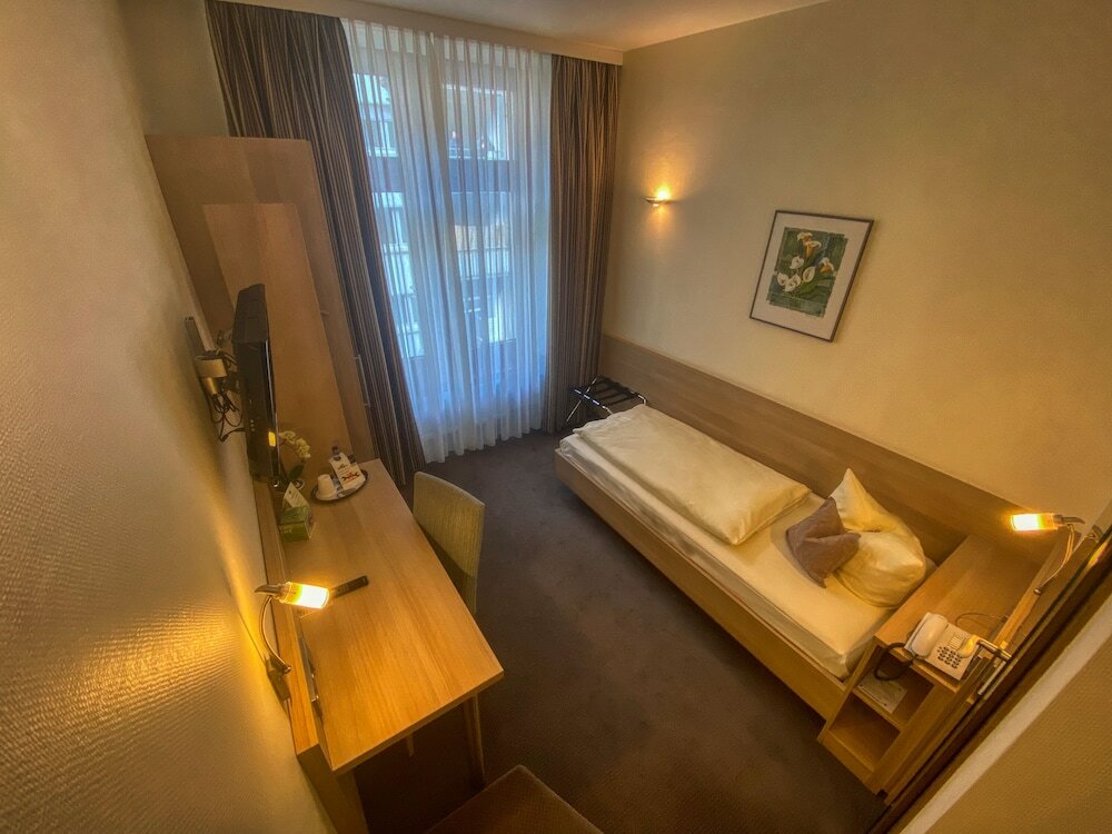 Фото City Partner Hotel Berliner Hof