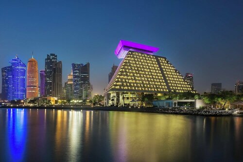 Гостиница Sheraton Grand Doha Resort & Convention Hotel в Дохе