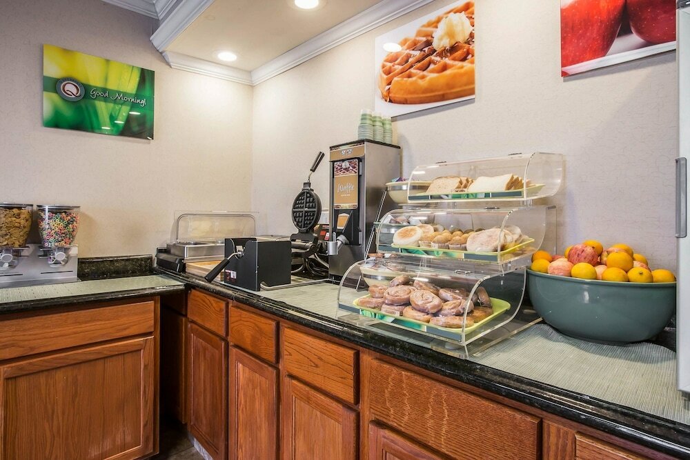 Фото Quality Inn Madison