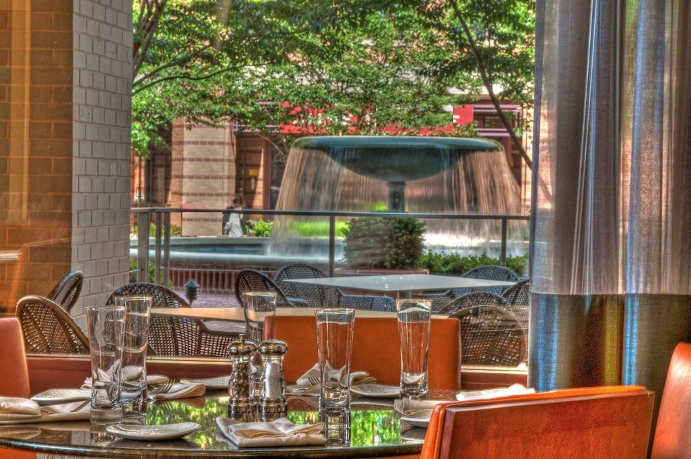 Фото Hilton Alexandria Old Town