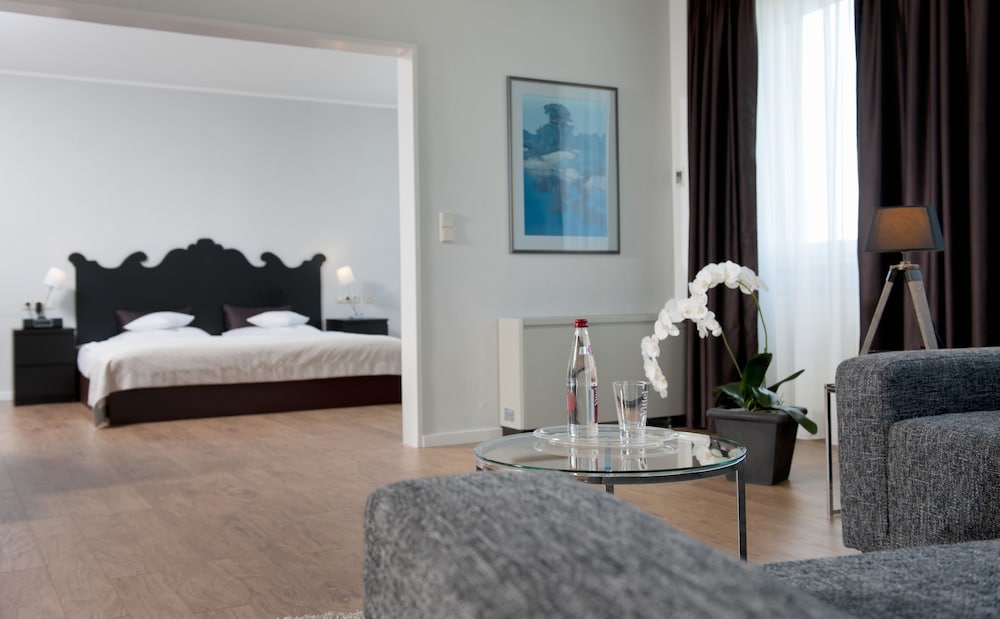 Фото Wyndham Hannover Atrium