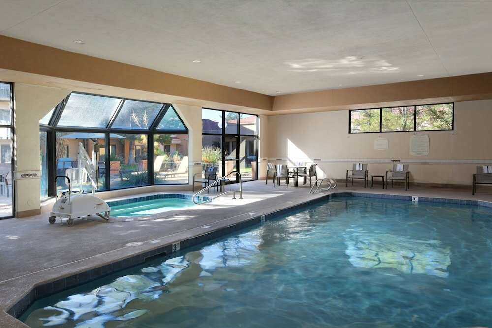 Фото Courtyard by Marriott Albuquerque Airport