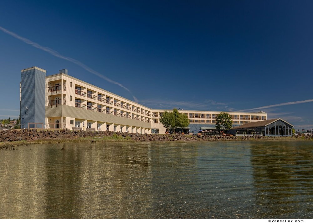 Фото Best Western Plus Silverdale Beach Hotel