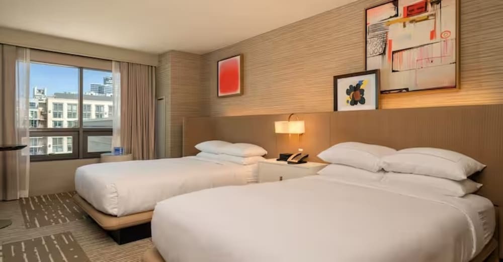 Фото Hilton San Diego Gaslamp Quarter